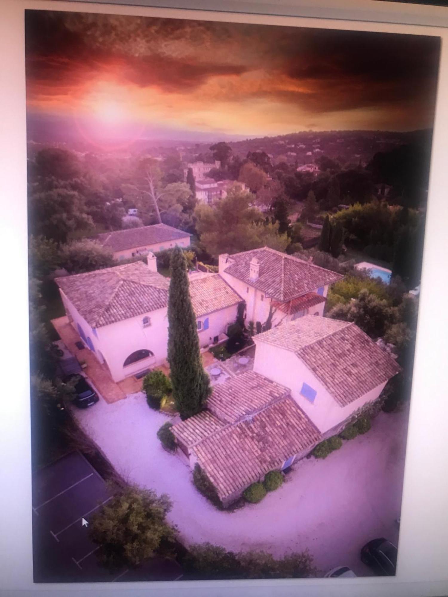 Le Mazet Des Mures Bed & Breakfast