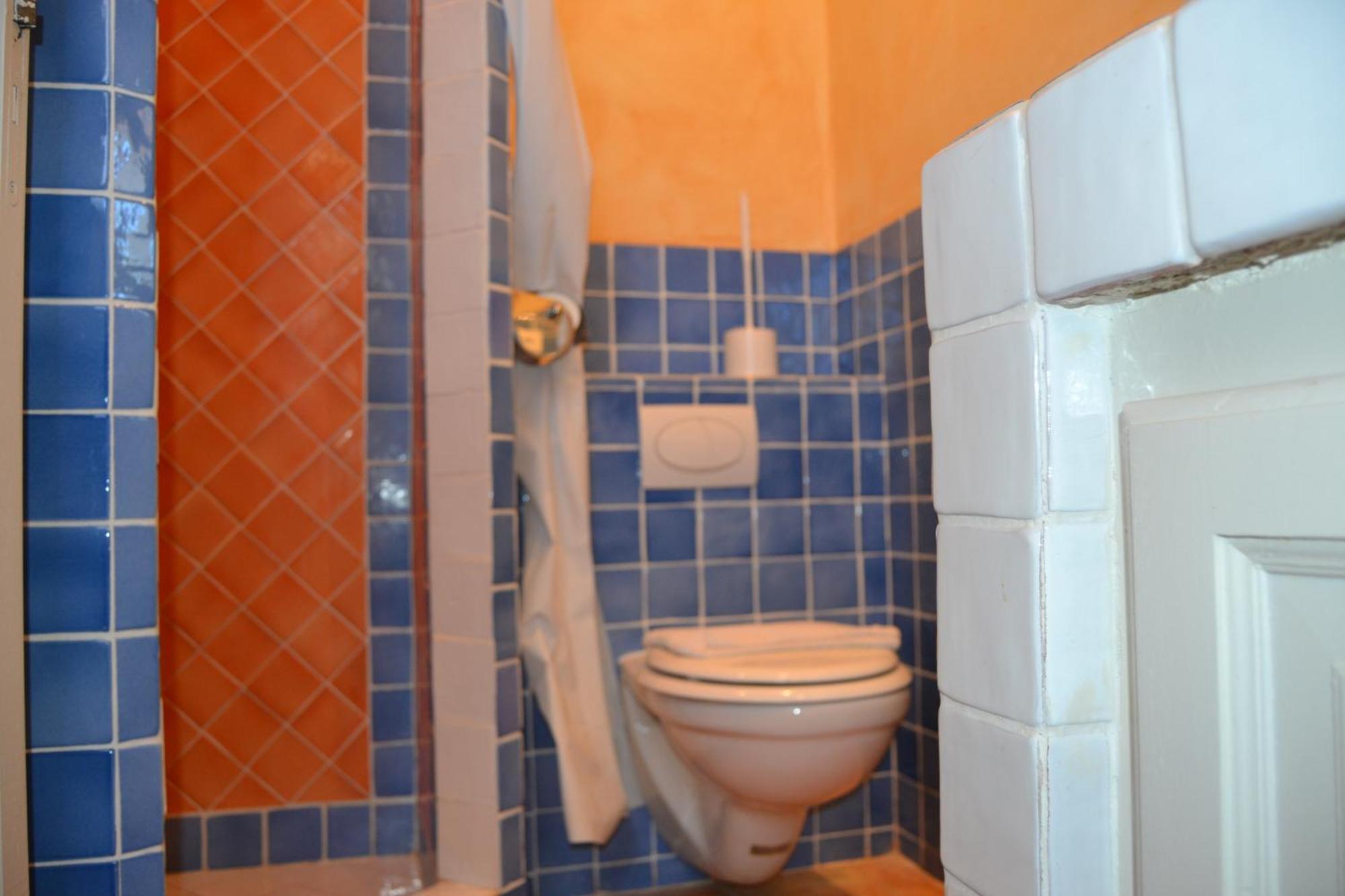 Le Mazet Des Mures Bed & Breakfast