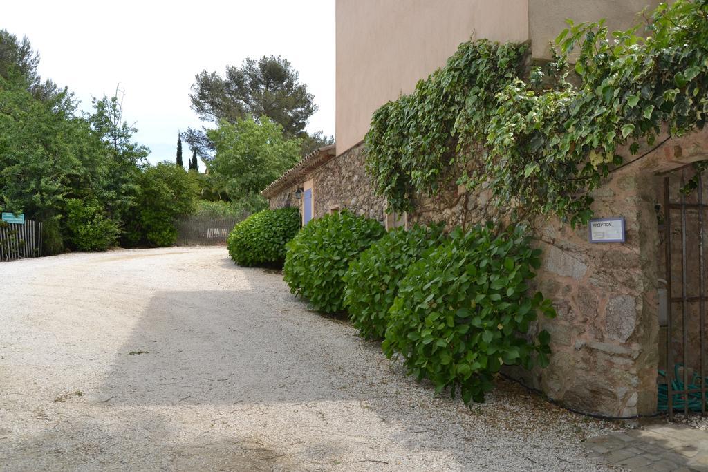 Le Mazet Des Mures Bed & Breakfast *